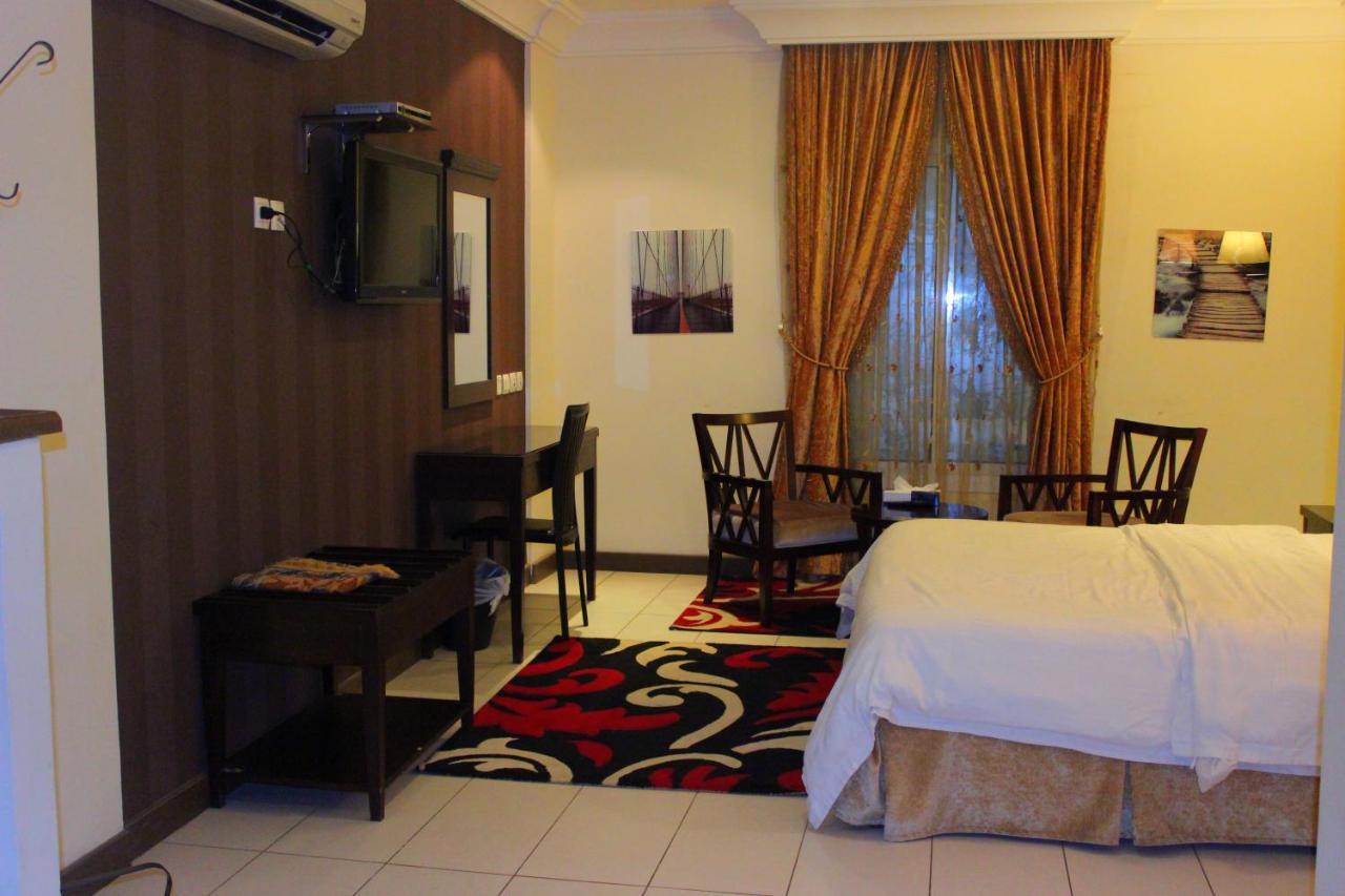 Al Harira Al Motamaiza Furnished Apartment Jeddah Luaran gambar