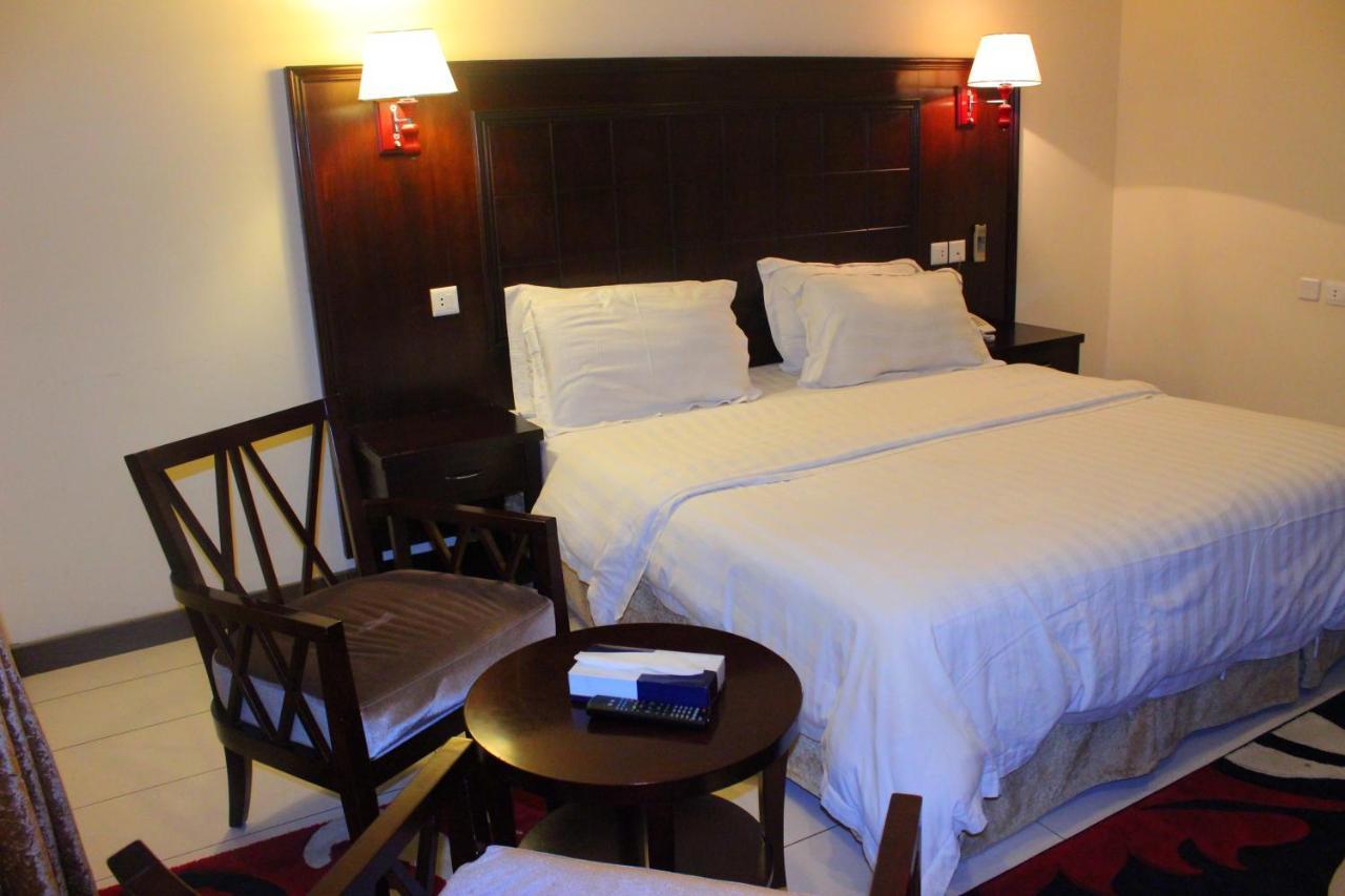 Al Harira Al Motamaiza Furnished Apartment Jeddah Luaran gambar