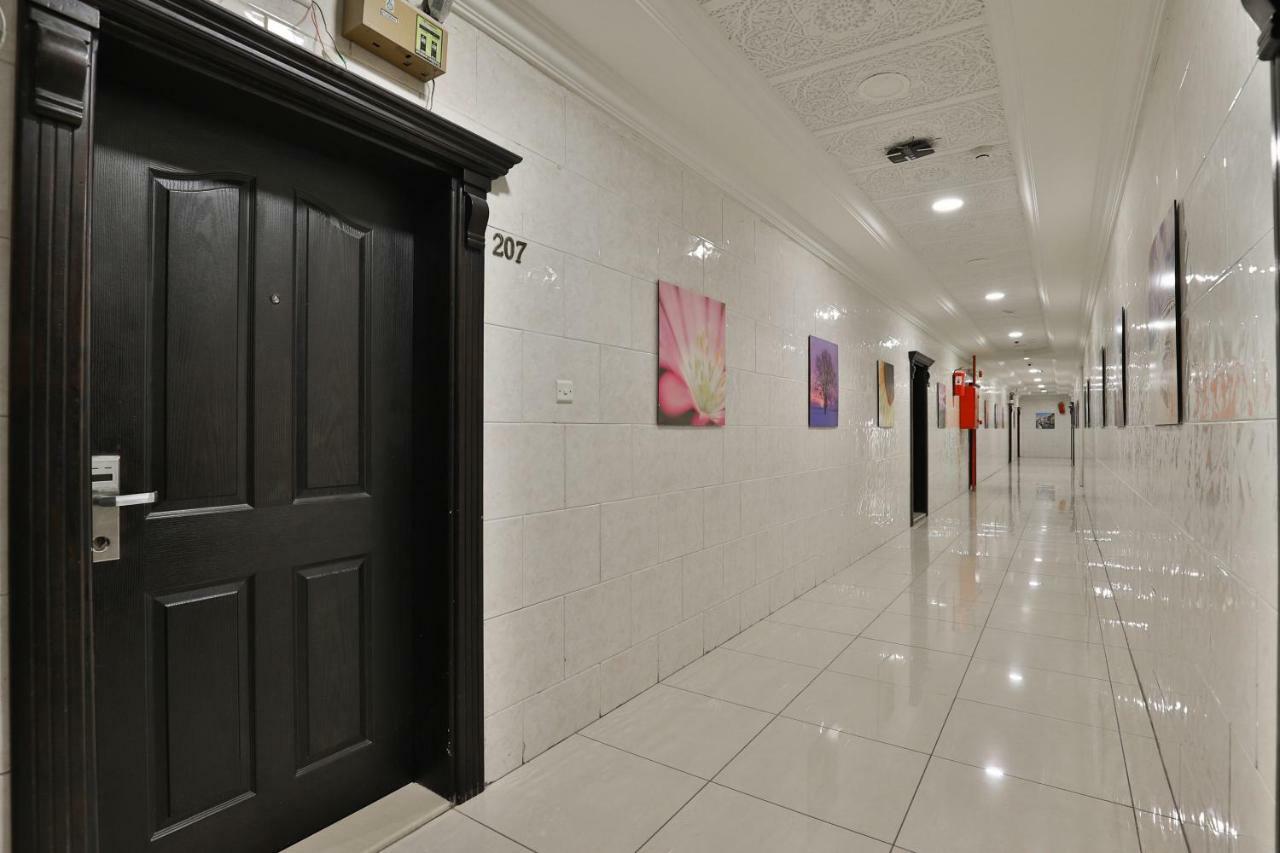 Al Harira Al Motamaiza Furnished Apartment Jeddah Luaran gambar